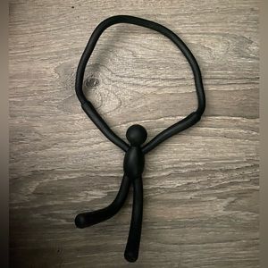 10/$10 💛 Umbra Buddy Flex Black Sink Caddy (simple home improvement apparatus)